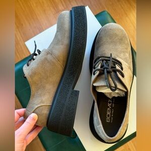 Real suede Tan Lace-Up Platform Boots, like new, Italy, size eu 40, us 10